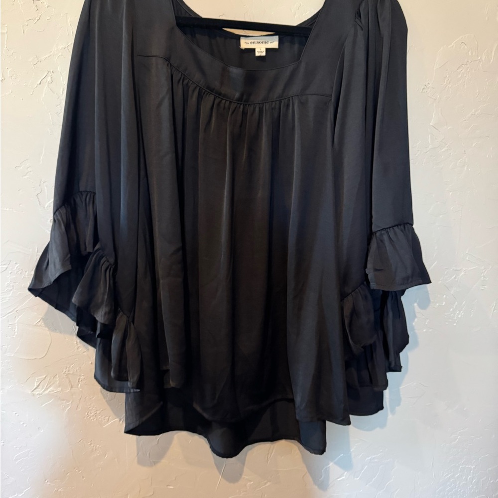 eesome Black Bell Sleeve Blouse with Ruffled Style